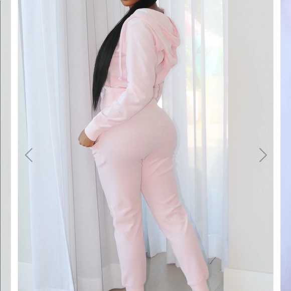 **SOLD** Fashion Nova Velour Set - Picture 2 of 2